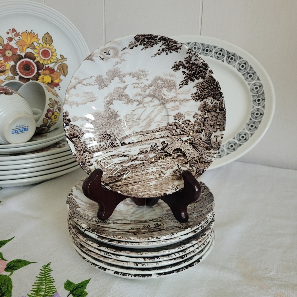 Vintage Ridgway Stafforshire England Country Days Saucer Set Of 4